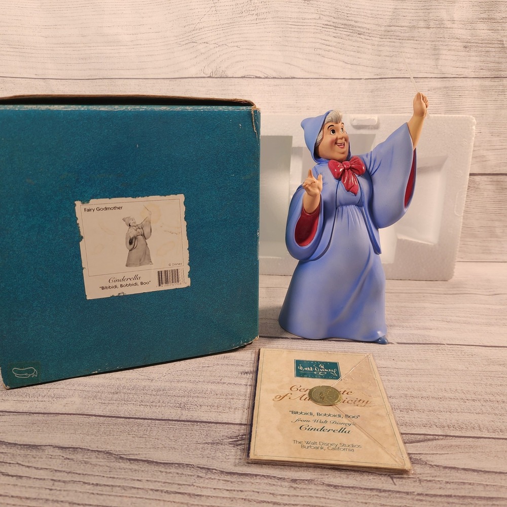 WDCC Disney Cinderella Fairy Godmother Bibbidi Bobbidi Boo 1996 Figurine COA Box